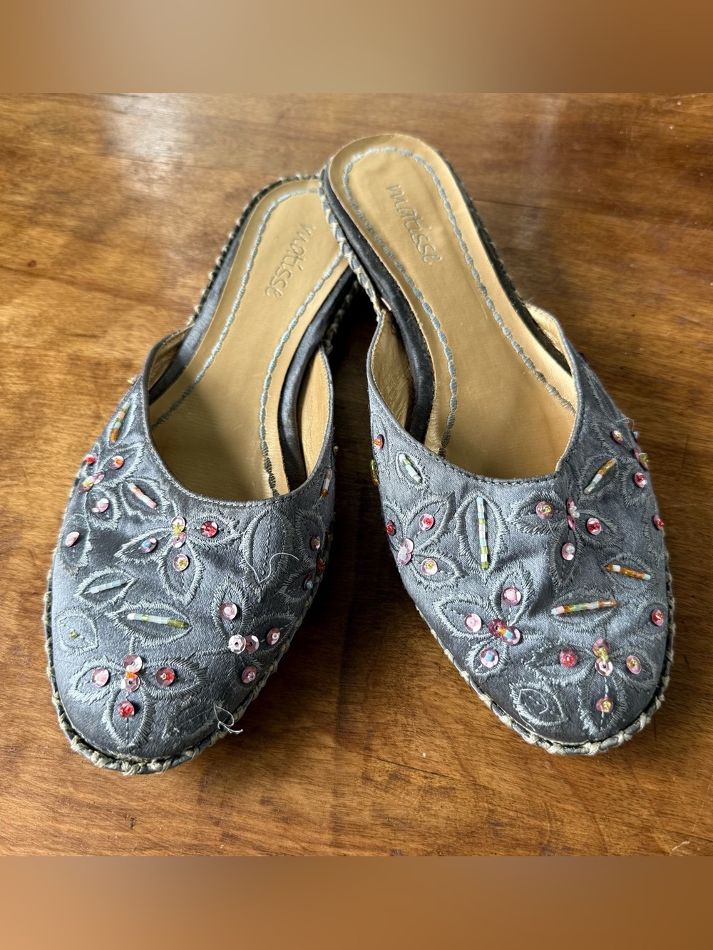 Matisse Goddess Satin Gray Embroidered Beaded Slip-On Mules size 9